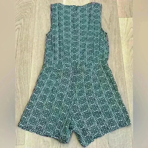 Laundry by Shelli Segal Romper Sleeveless Black and White Design Size 2 - Picture 9 of 12